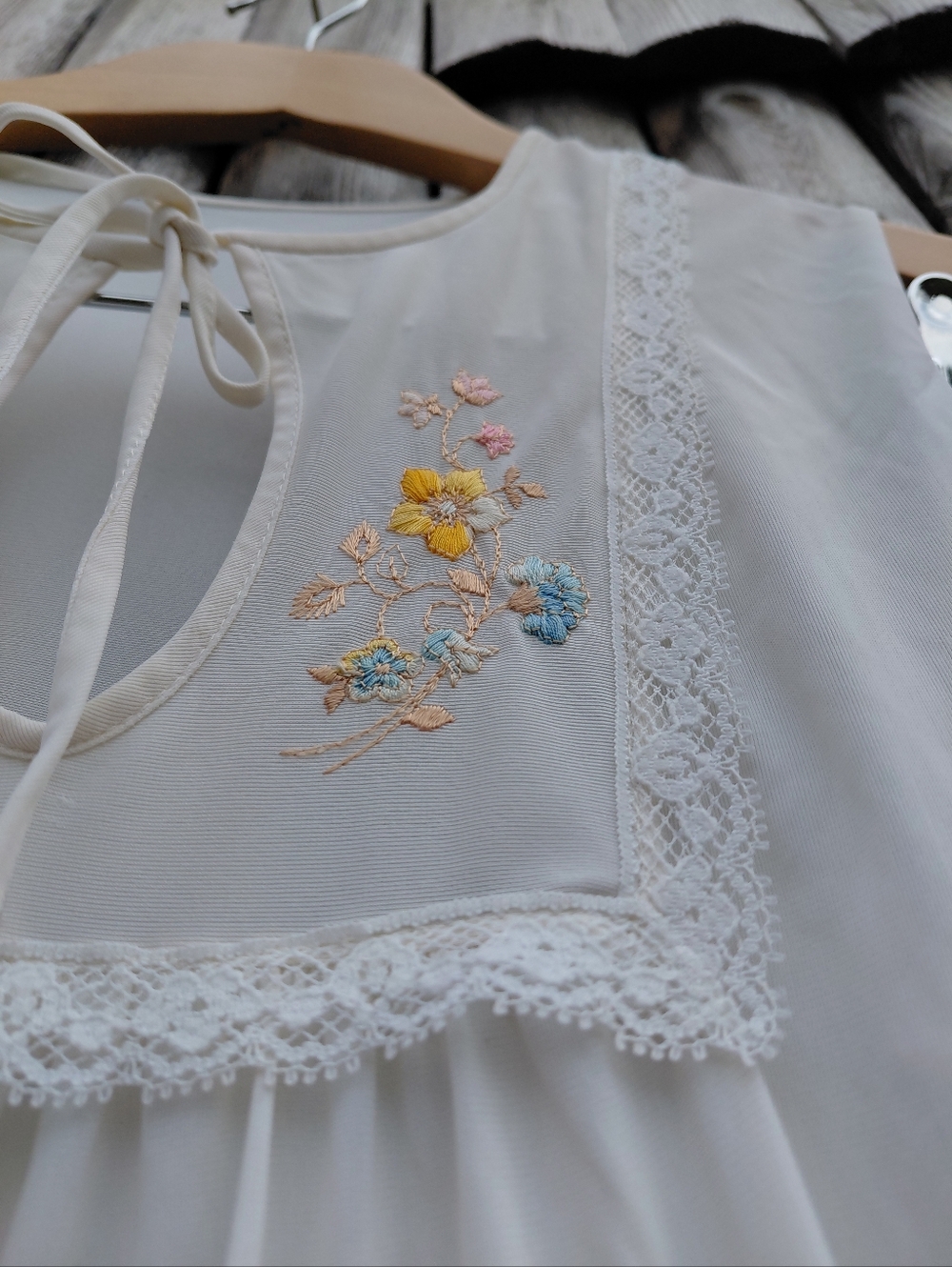 Vintage 60s long white embroidered & lace semi sheer maxi nightgown Womens M - Picture 5 of 8